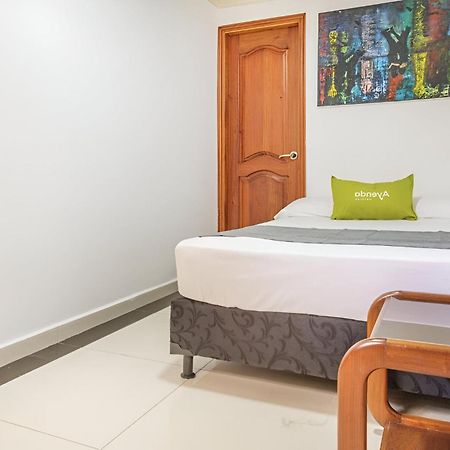 Hotel Boutique Laureles Home - Ayenda 1258 (Adults Only) Меделин Екстериор снимка
