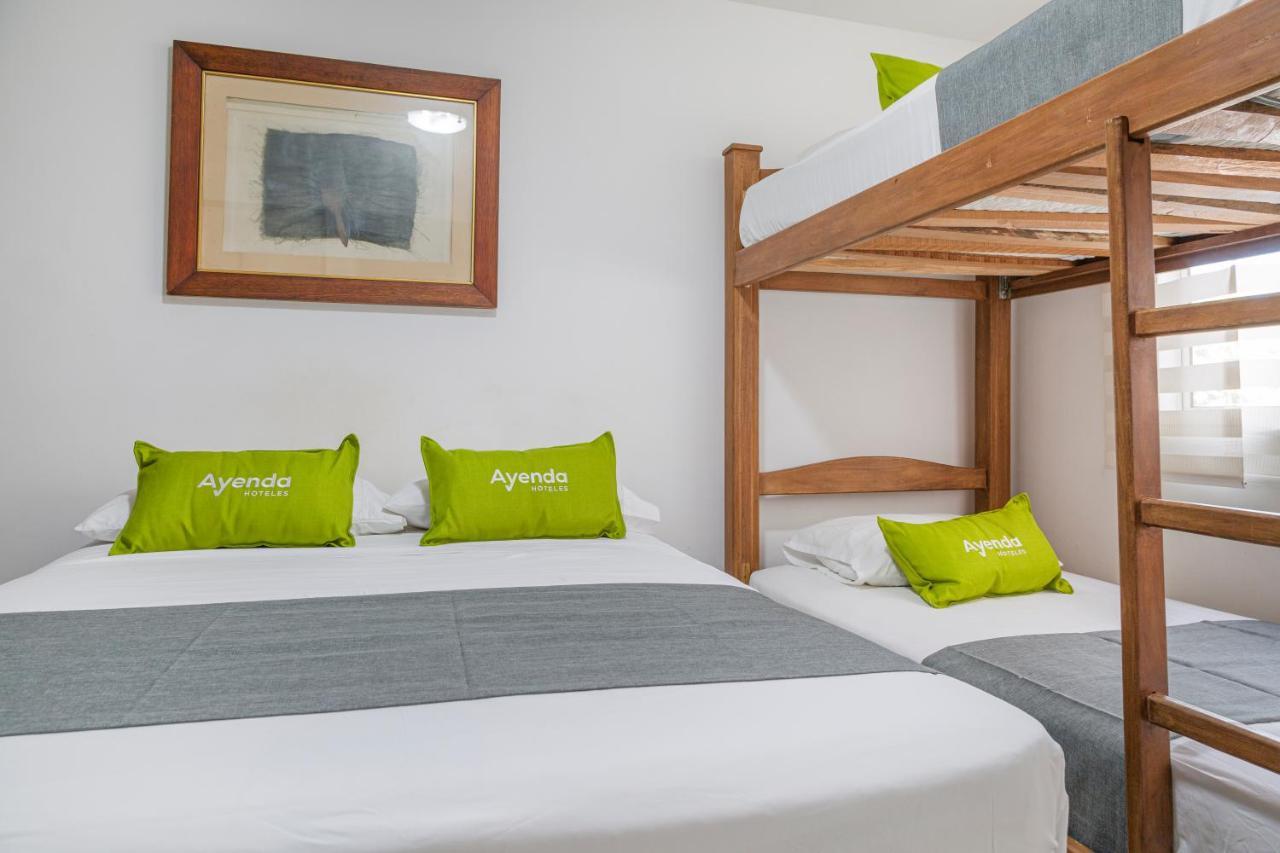 Hotel Boutique Laureles Home - Ayenda 1258 (Adults Only) Меделин Екстериор снимка
