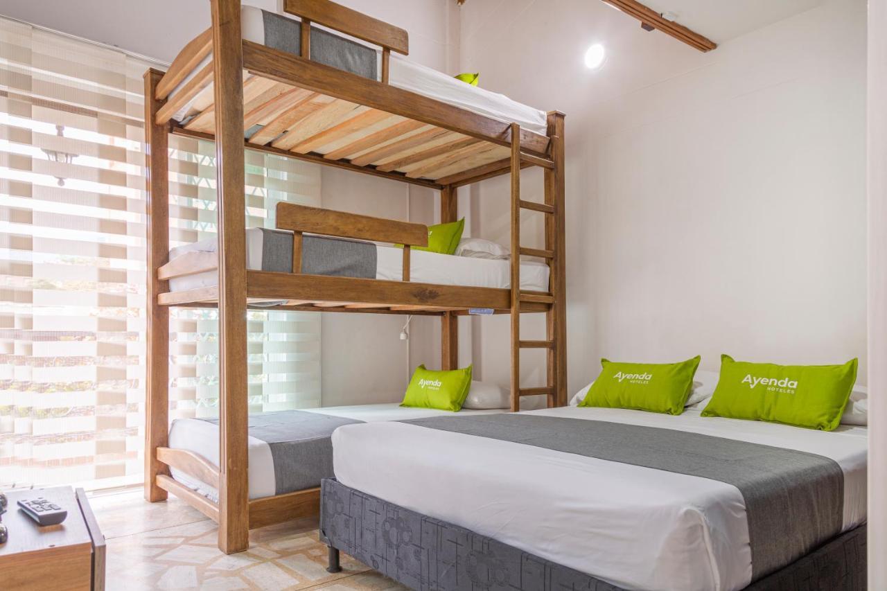 Hotel Boutique Laureles Home - Ayenda 1258 (Adults Only) Меделин Екстериор снимка