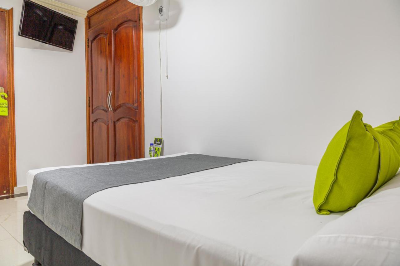 Hotel Boutique Laureles Home - Ayenda 1258 (Adults Only) Меделин Екстериор снимка