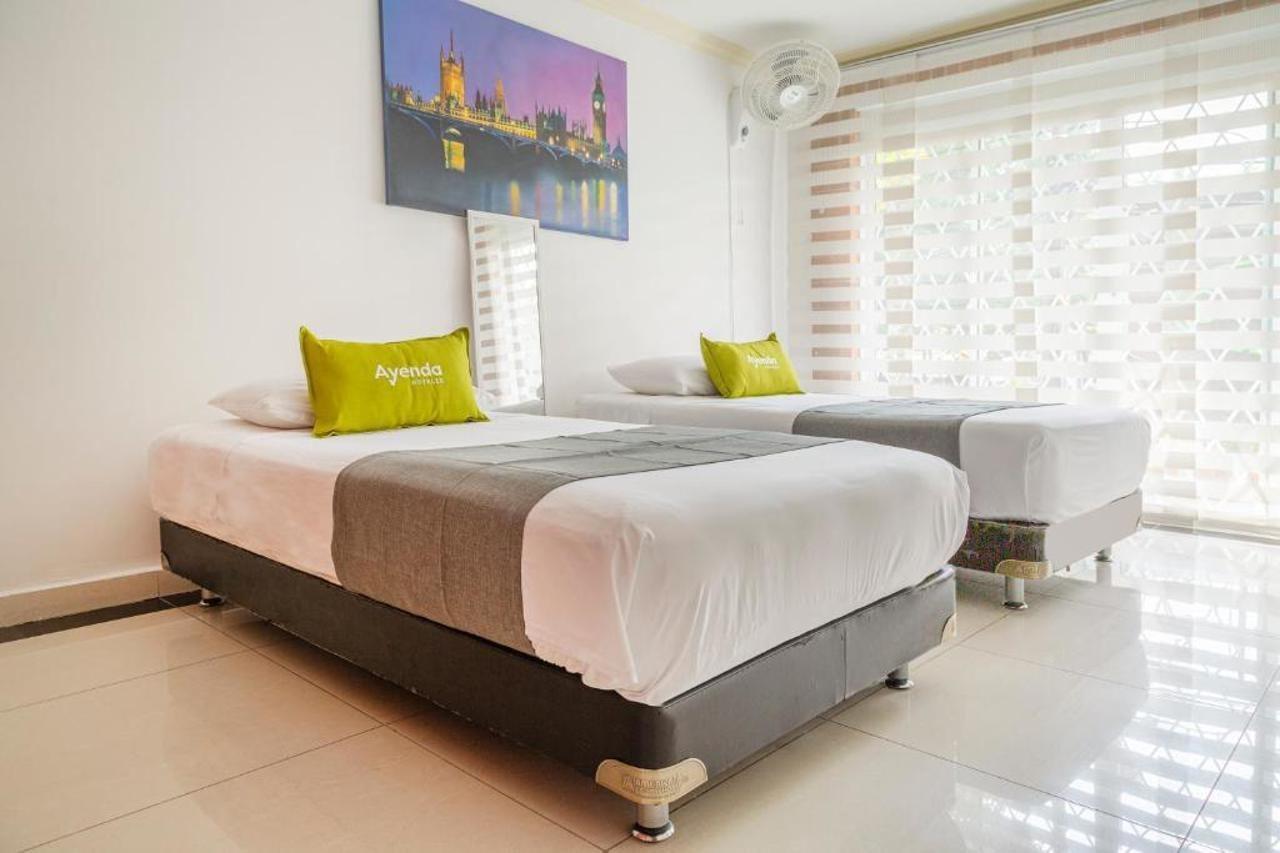 Hotel Boutique Laureles Home - Ayenda 1258 (Adults Only) Меделин Екстериор снимка